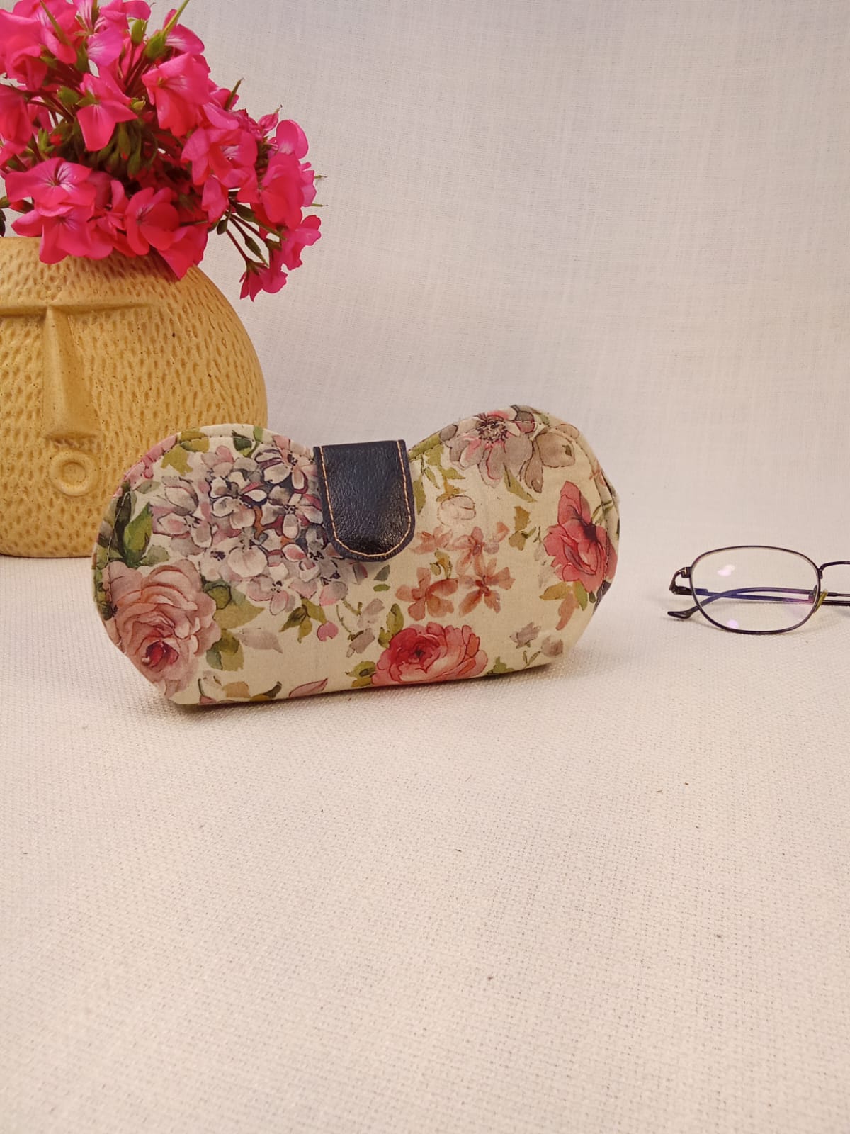 Vintage Floral Print Handmade Sunglass Case
