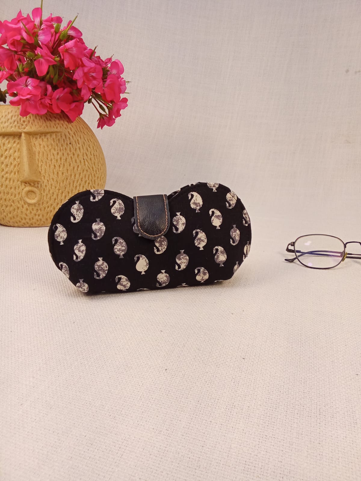 Black Bagh Print Handmade Sunglass Case