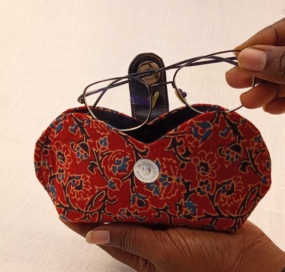 Set of Red Printed Diary, Red Floral Eyewear Case, Red Bandhani Clutch & Patchwork Coin Pouch - Work & Wonder