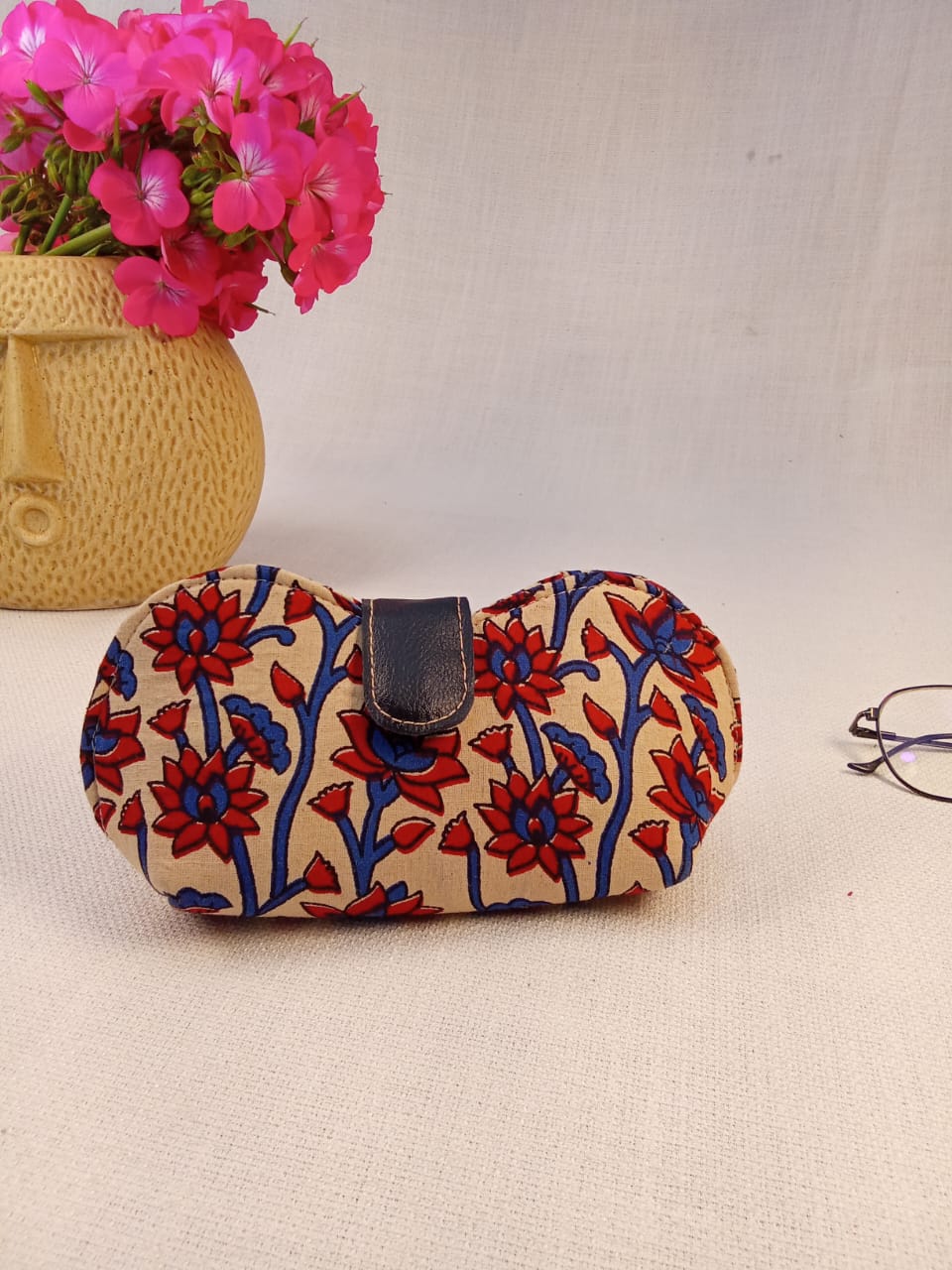 Sanganeri Print Cream Handmade Sunglass Case
