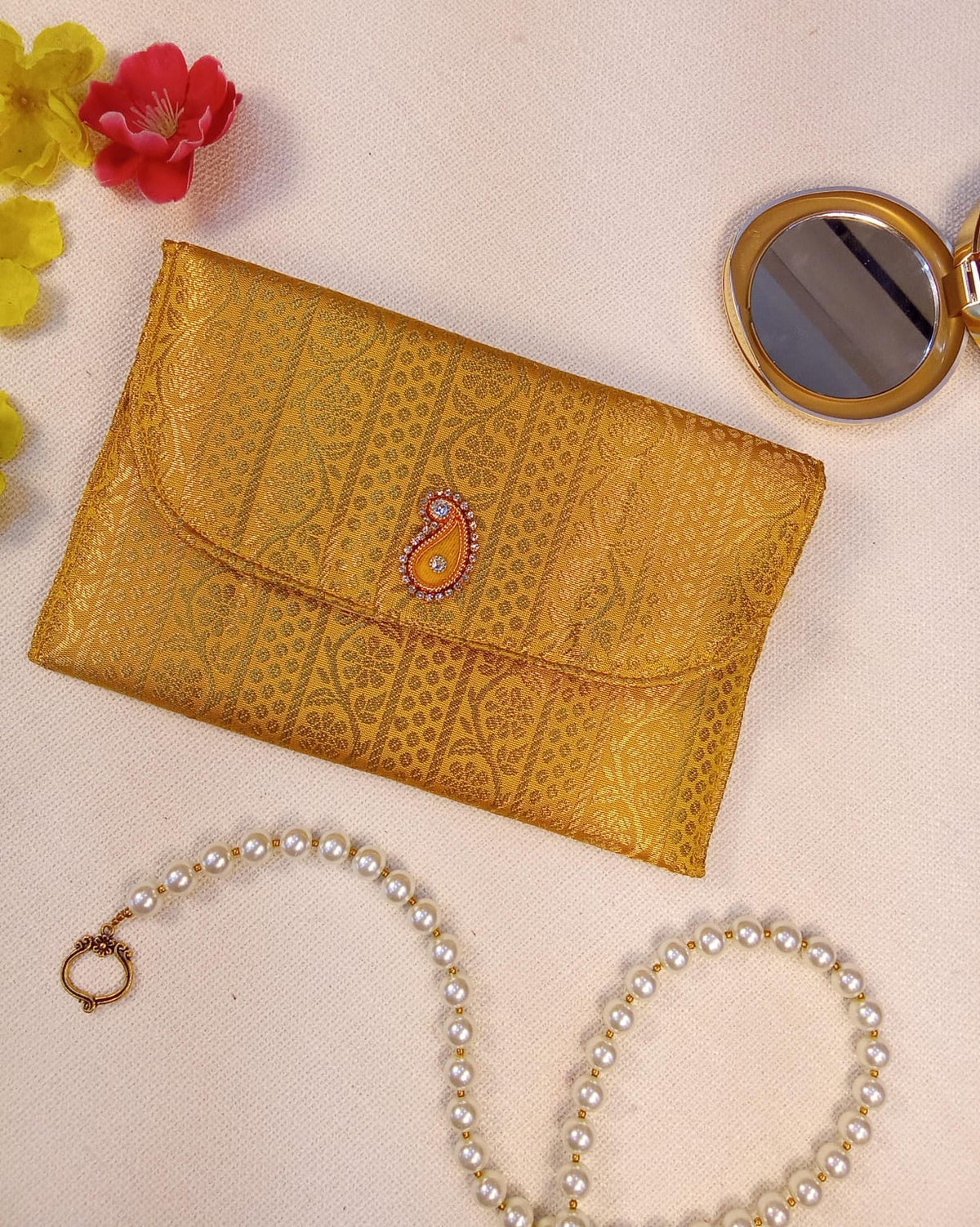Sunehri Paisley Handcrafted Clutch