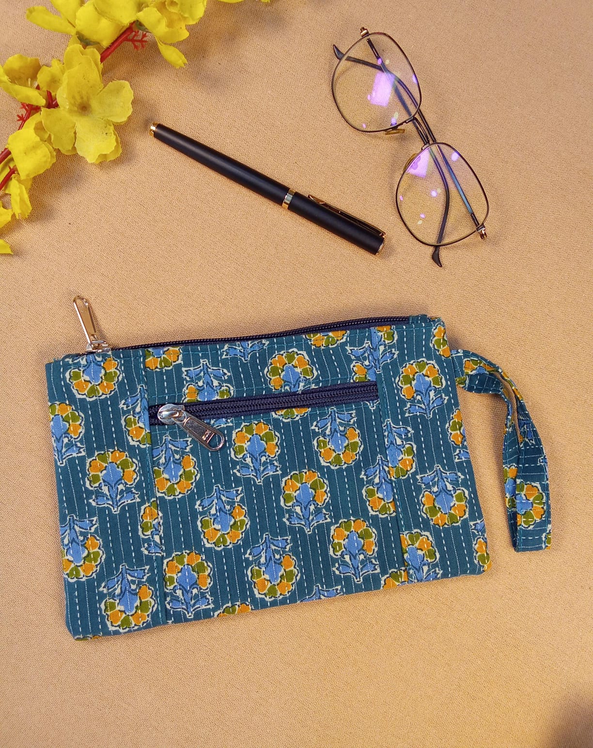 Leaf Print Diary & Floral Pouch Desk Calm Set