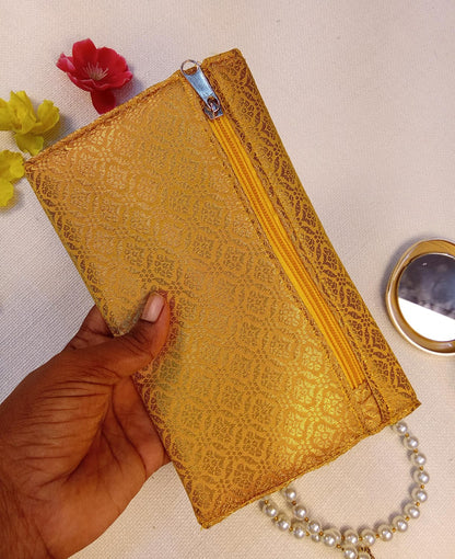 Sunehri Noor Handcrafted Clutch
